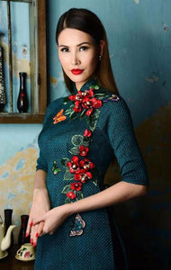 Cô ba Sài Gòn - Hoa đỏ